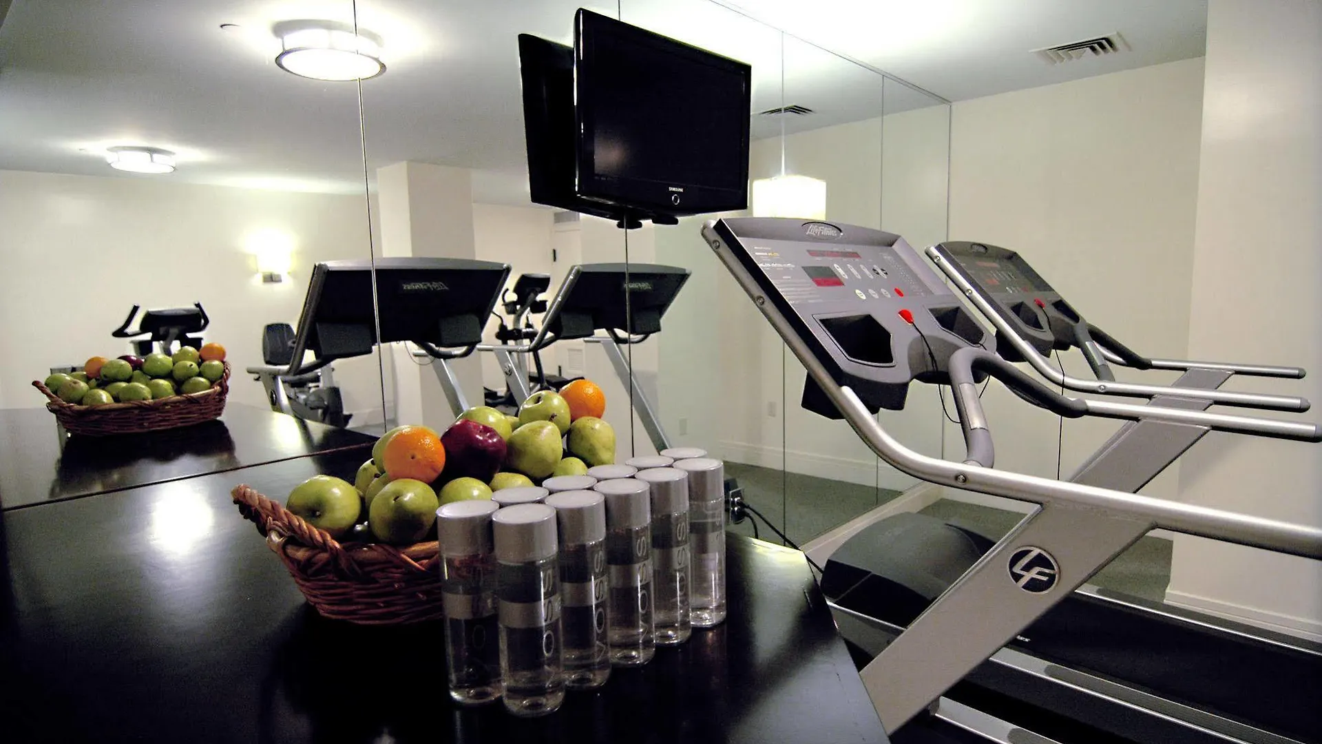 Aura Hotel Times Square Newly Renovated New York